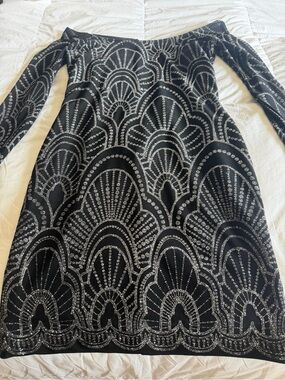 Le Chateau Off-Shoulder Sequined Flapper 1920s Inspired Dress ~ black & silver